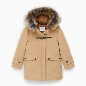 WOOL DUFFLE COAT WITH CONTRAST FASTENER
Zara 10/11 Tan